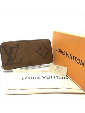 Louis Vuitton Monogram Giant Reverse Zippy Wallet
